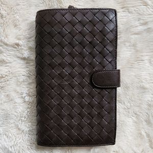 Vintage Bottega Veneta Italian Leather Bi-Fold Wallet with Zip Compartment